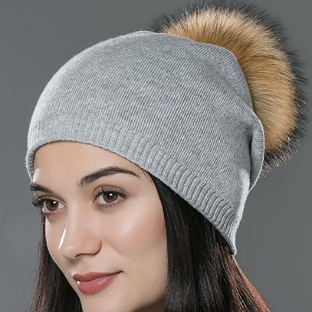 NWT- SOFT! Cashmere Blend Pom Beanie, Heather Grey